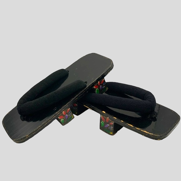 Vintage | Shoes | Vintage 7s Black Lacquered Wooden Geta Clog Sandals ...